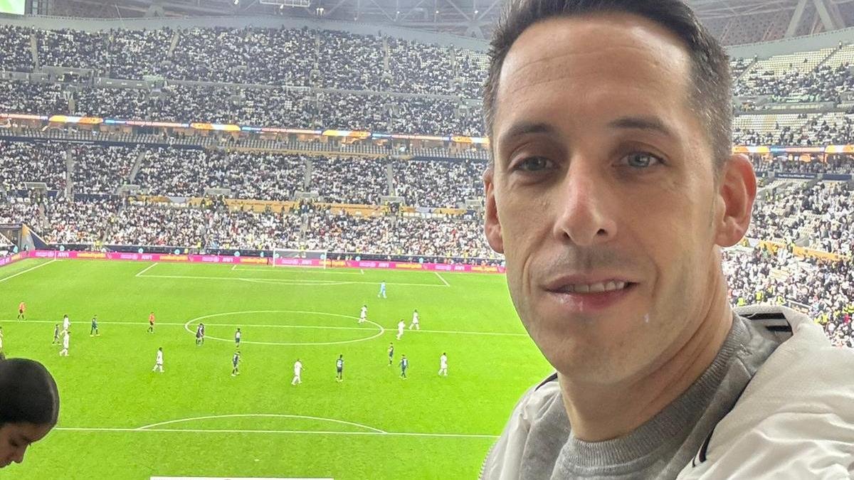 Álvaro Martín en el estadio de Lusail Stadium, escenario en el que España y Argentina debían haberse visto las caras el próximo día 27 y que deberá cambiar de escenario.