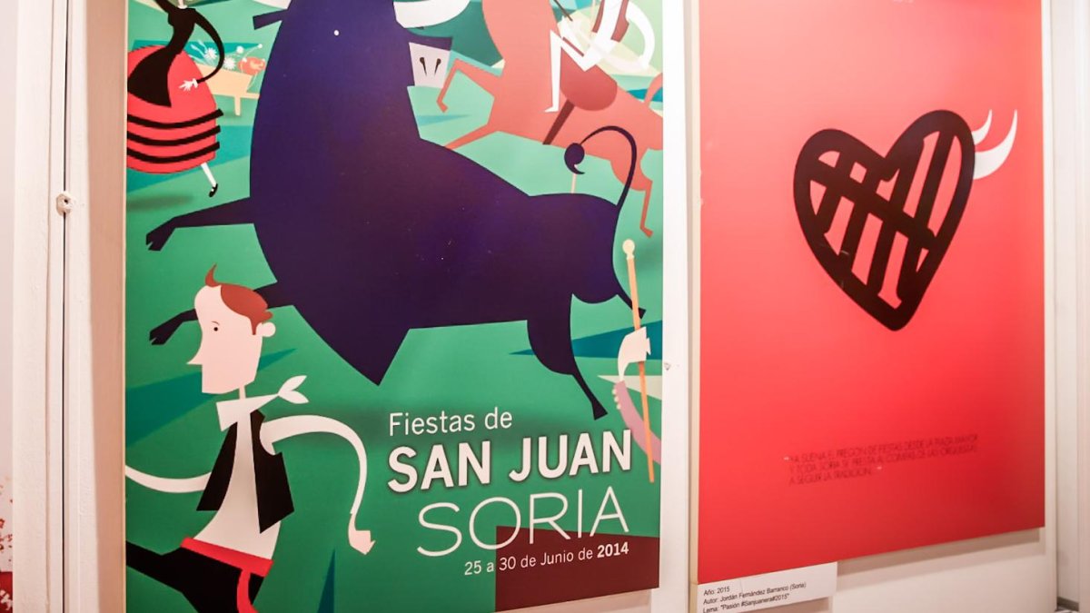 La exposición ‘San Juan Arte’ recoge los carteles sanjuaneros desde 1959 hasta 2026 con la excepción de 1960