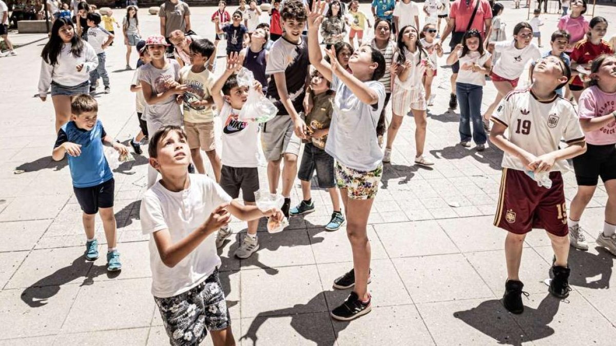 Comienzan los actos festivos con un juego pirotécnico para los más pequeños