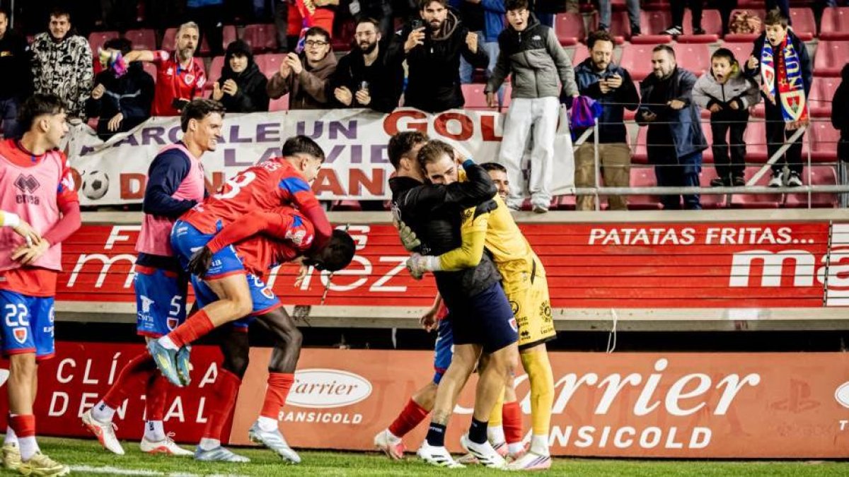 El CD Numancia venció en un partido impecable a un rival de dos categorías superiores