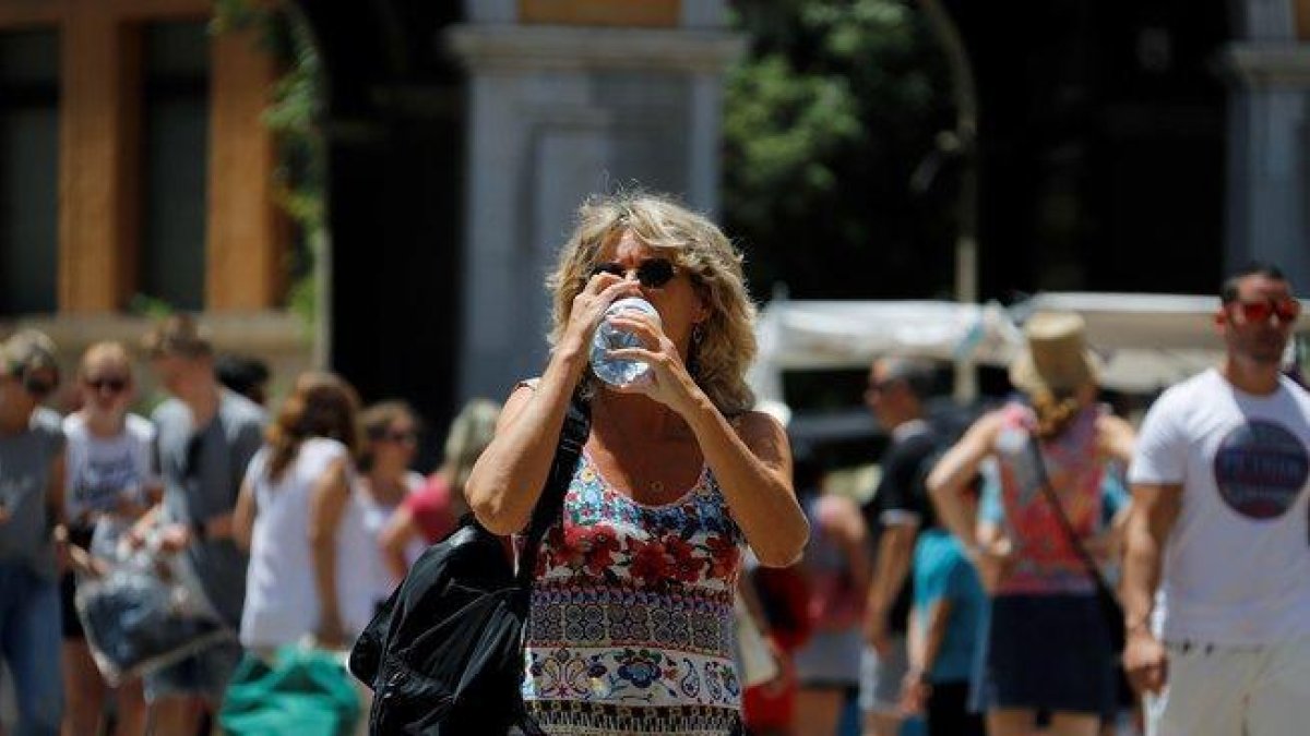 Ola de calor sigue afectando a varias zonas del país.-EFE