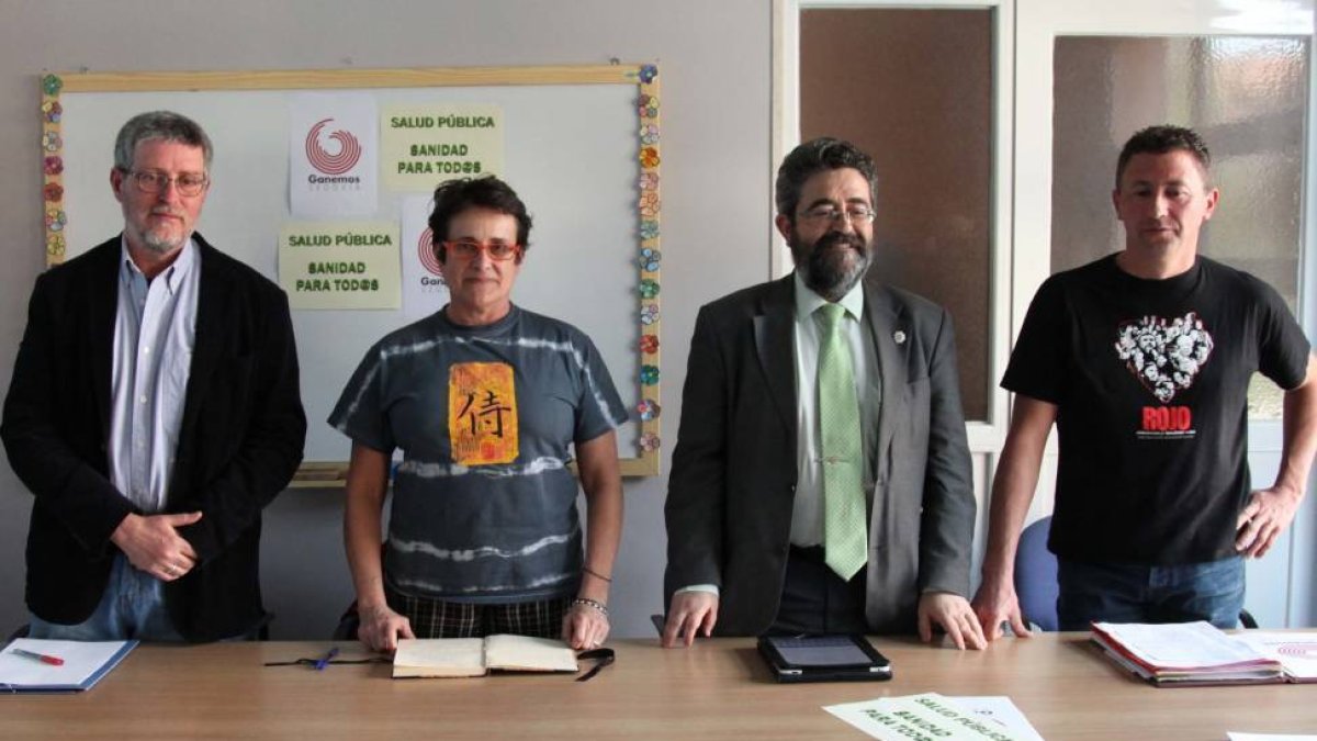 Representantes de Ganemos Segovia informa del proceso de elaboración de programas electorales en distintos municipios de la provincia-Ical