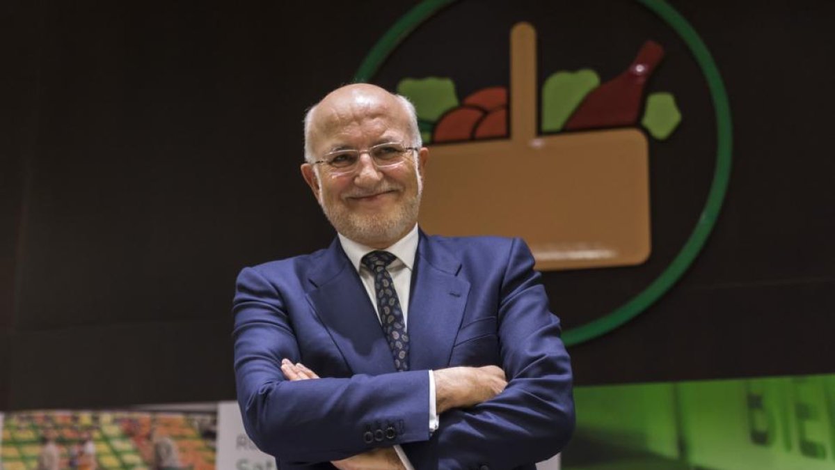 La empresa que preside Juan Roig quiere ser un referente también en internet.-/ MIGUEL LORENZO (EL PERIÓDICO)
