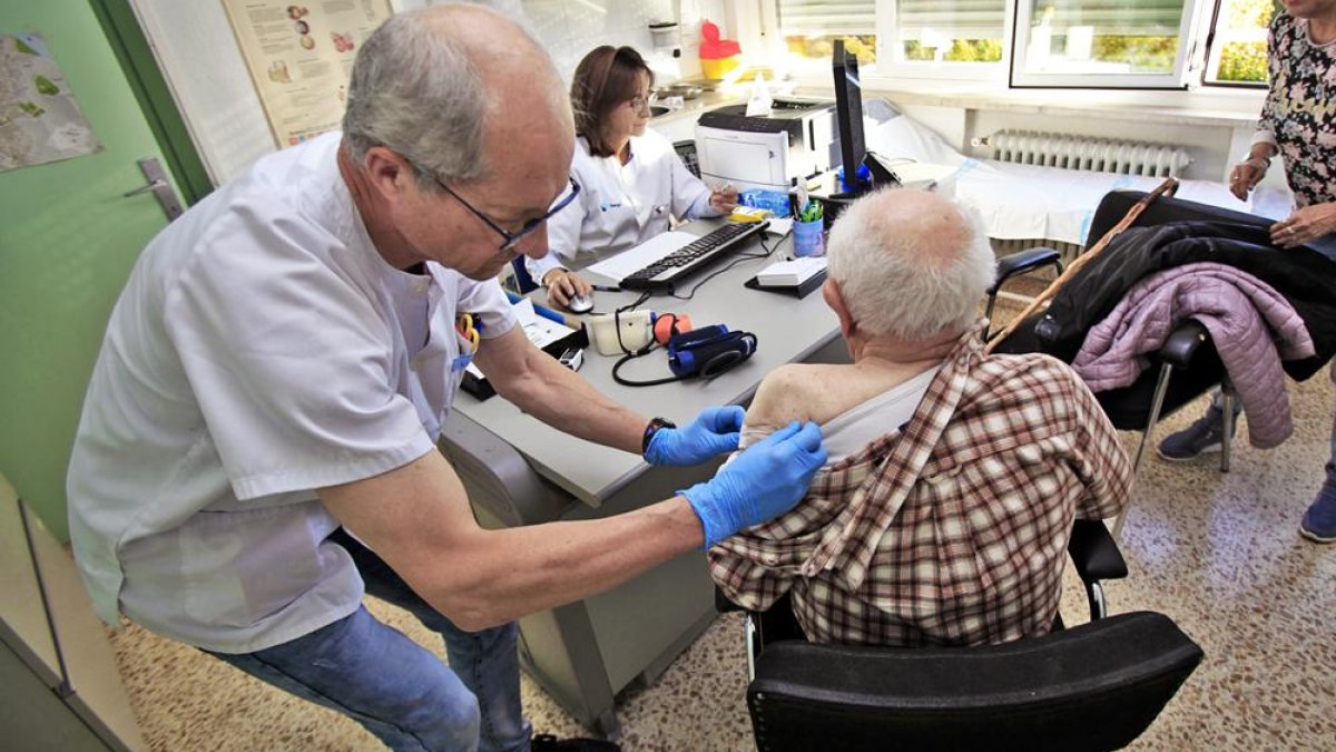 Vaunación en el centro de salud Soria Norte.-MARIO TEJEDOR