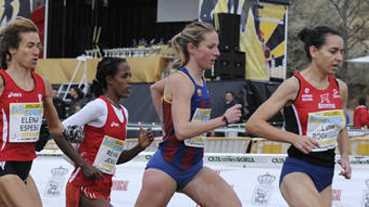 Estela Navascués fue tercera en Valonsadero y acudirá al Europeo de Cross. / VALENTÍN GUISANDE-