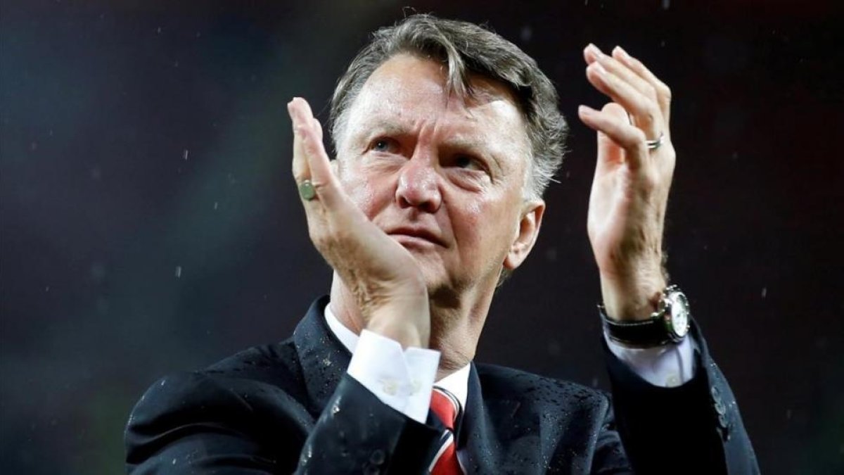 Louis Van Gaal, cuando entrenaba al Manchester United.-REUTERS / CARL RECINE
