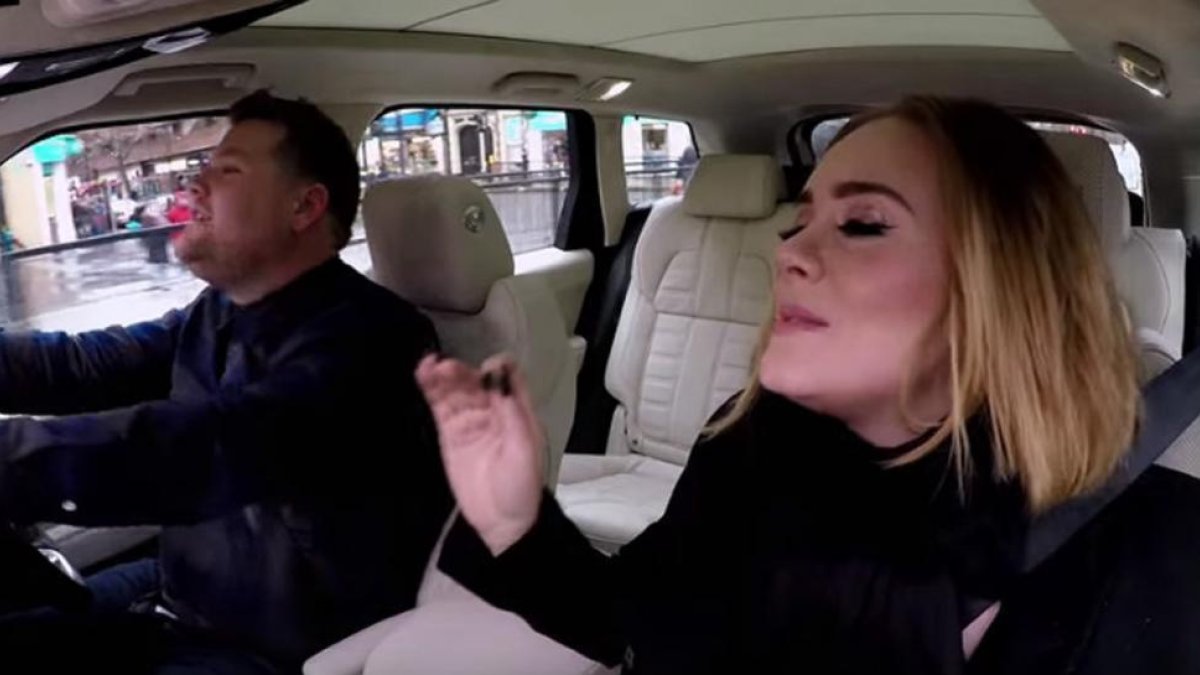 Adele, en el 'Carpool Karaoke' de James Corden.-YOUTUBE