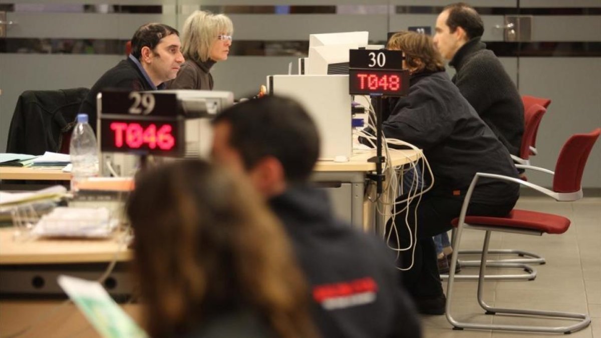 Oficina del Servicio de Ocupación de Cataluña (SOC) en Barcelona.-JOAN CORTADELLAS
