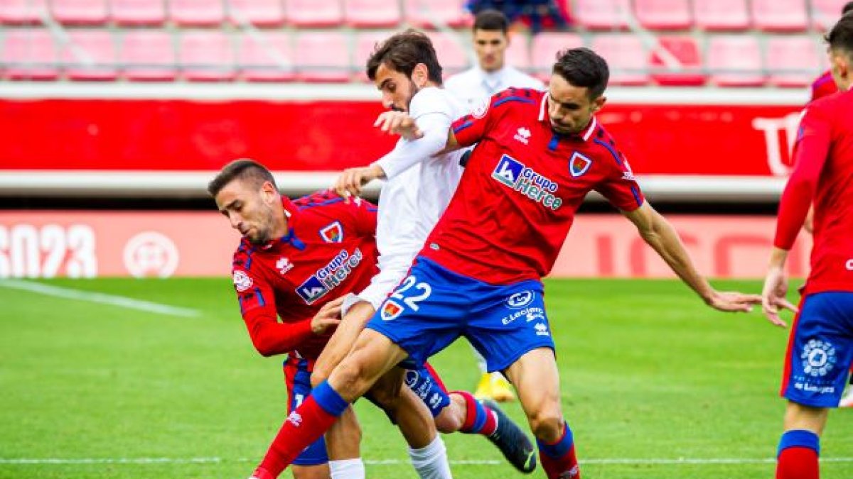 Toni Arranz se ha ganado la confianza del míster en las últimas jornadas. MARIO TEJEDOR