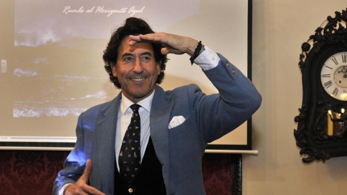 Álvaro de Marichalar, ayer en el Casino.-VALENTÍN GUISANDE