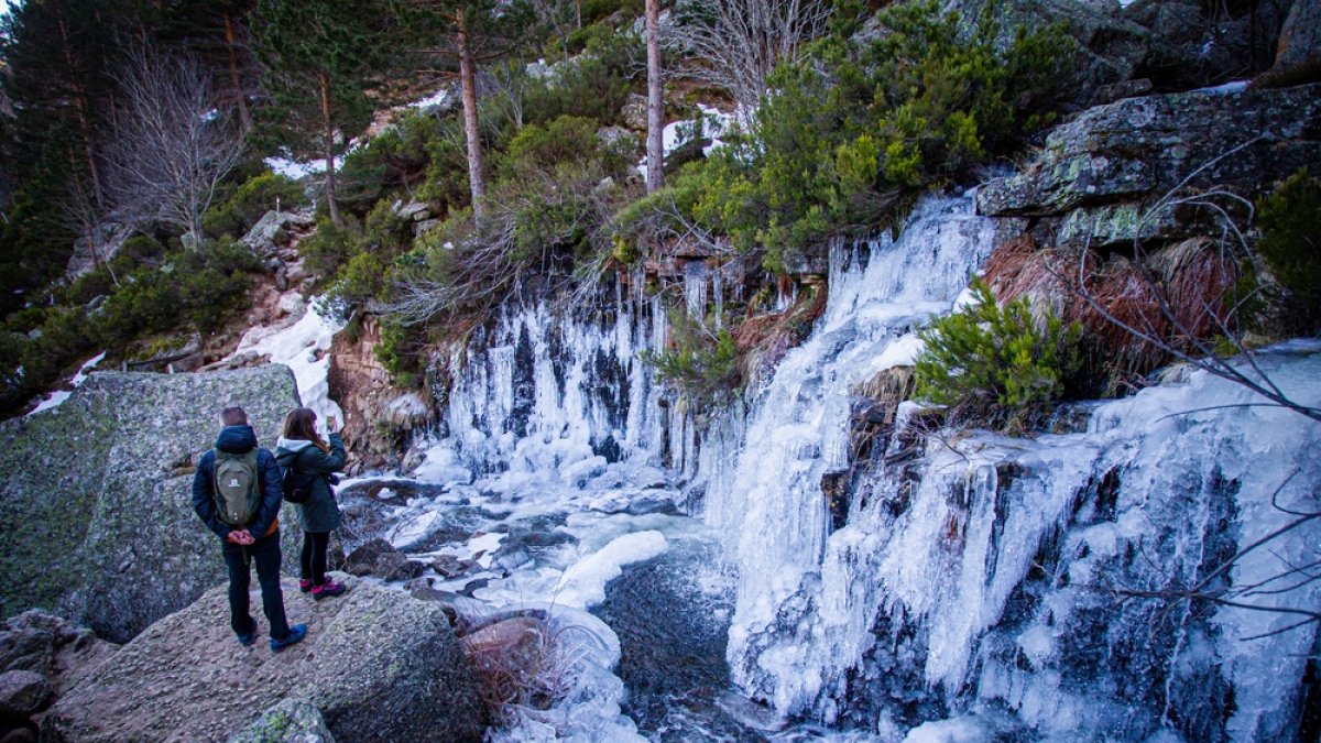Temperaturas extremas congelan la Laguna Negra.-MARIO TEJEDOR