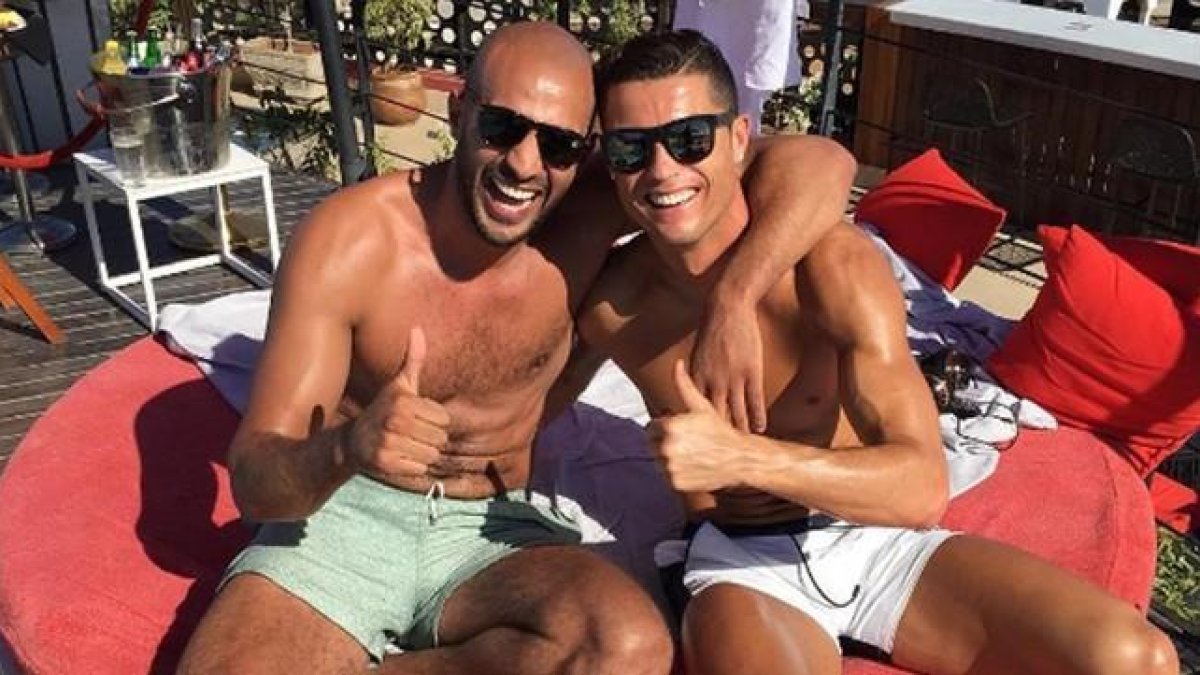 Cristiano Ronaldo, junto a su amigo Badr Hari.-