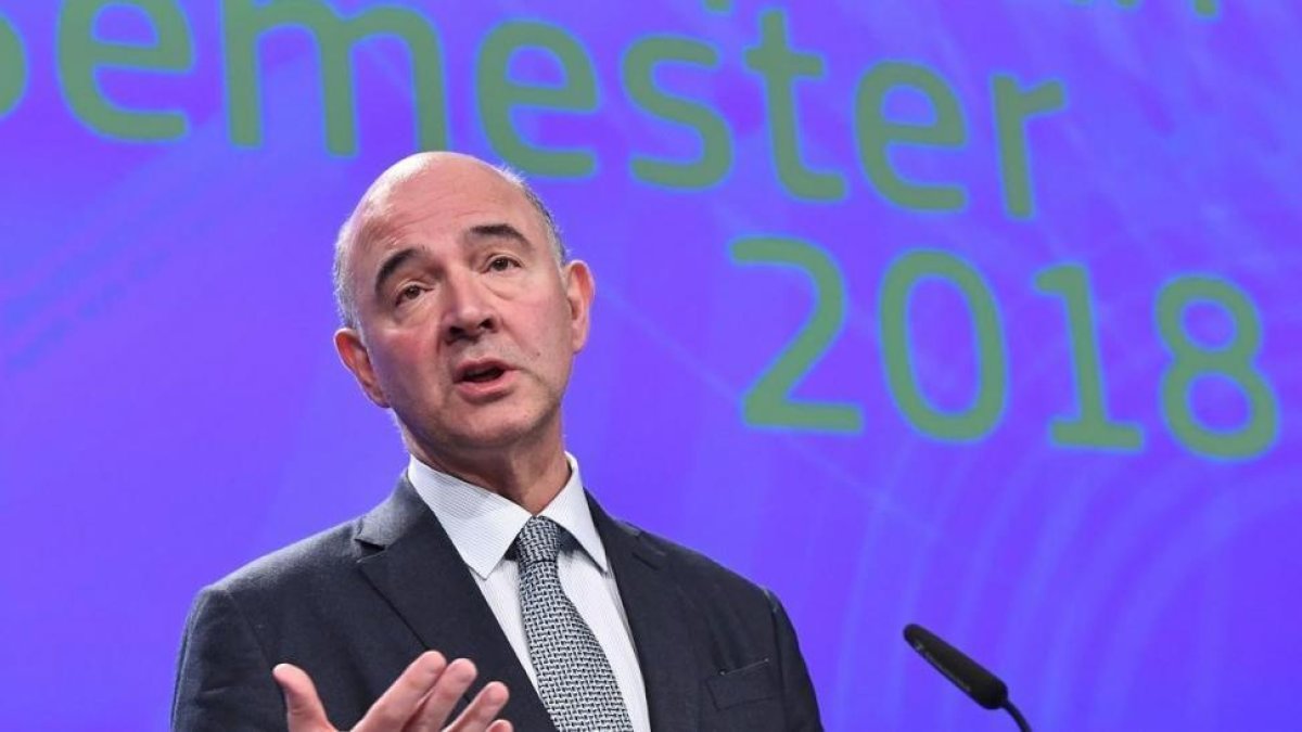 Rueda de prensa de Pierre Moscovici en Bruselas.-AFP/EMMANUEL DUNAND