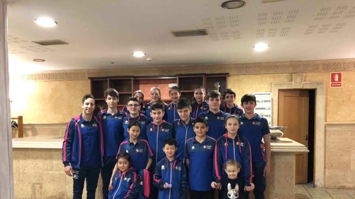 Algunos de los integrantes federados del Club Natación Soriano. CEDIDA