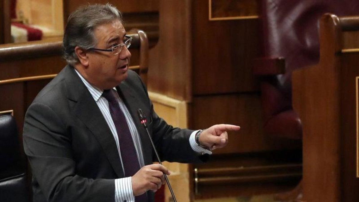 El ministro del Interior, Juan Antonio Zoido, en el Congreso de los Diputados.-ZIPI (EFE)
