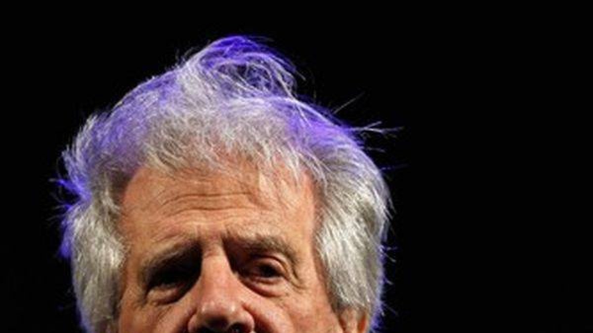 Discurso de Tabaré Vázquez durante su campaña en Montevideo.-Foto: ANDRES STAPFF / REUTERS
