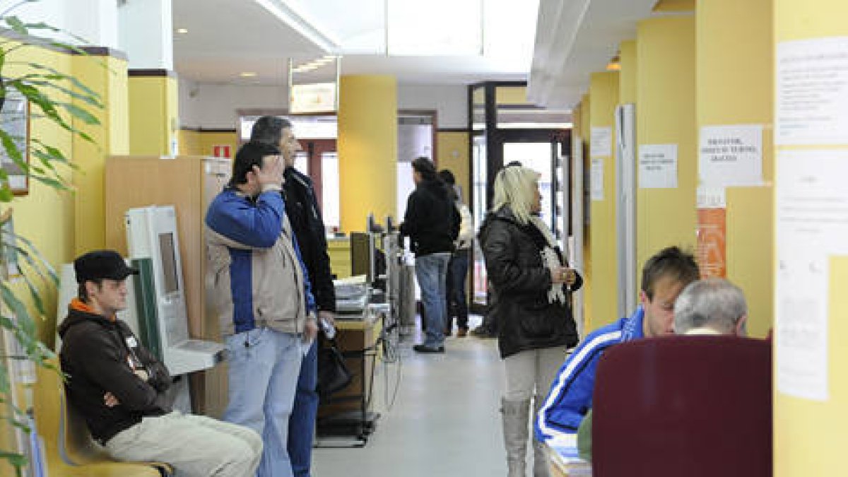 Oficina de empleo de la capital./V. G. -