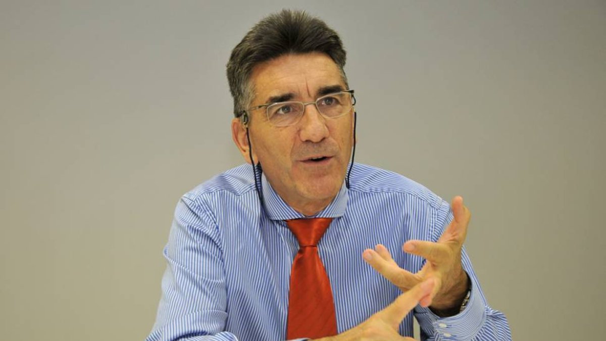 Javier del Río, ayer en las instalaciones de Cyndea.-VALENTÍN GUISANDE