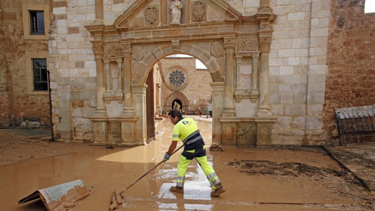 Imagen del monasterio al día siguiente de la tromba de agua-MARIO TEJEDOR