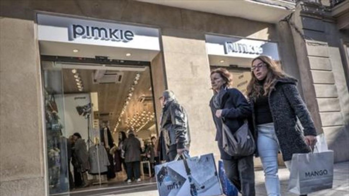 Tiendas abiertas en festivo.-RICARD FADRIQUE
