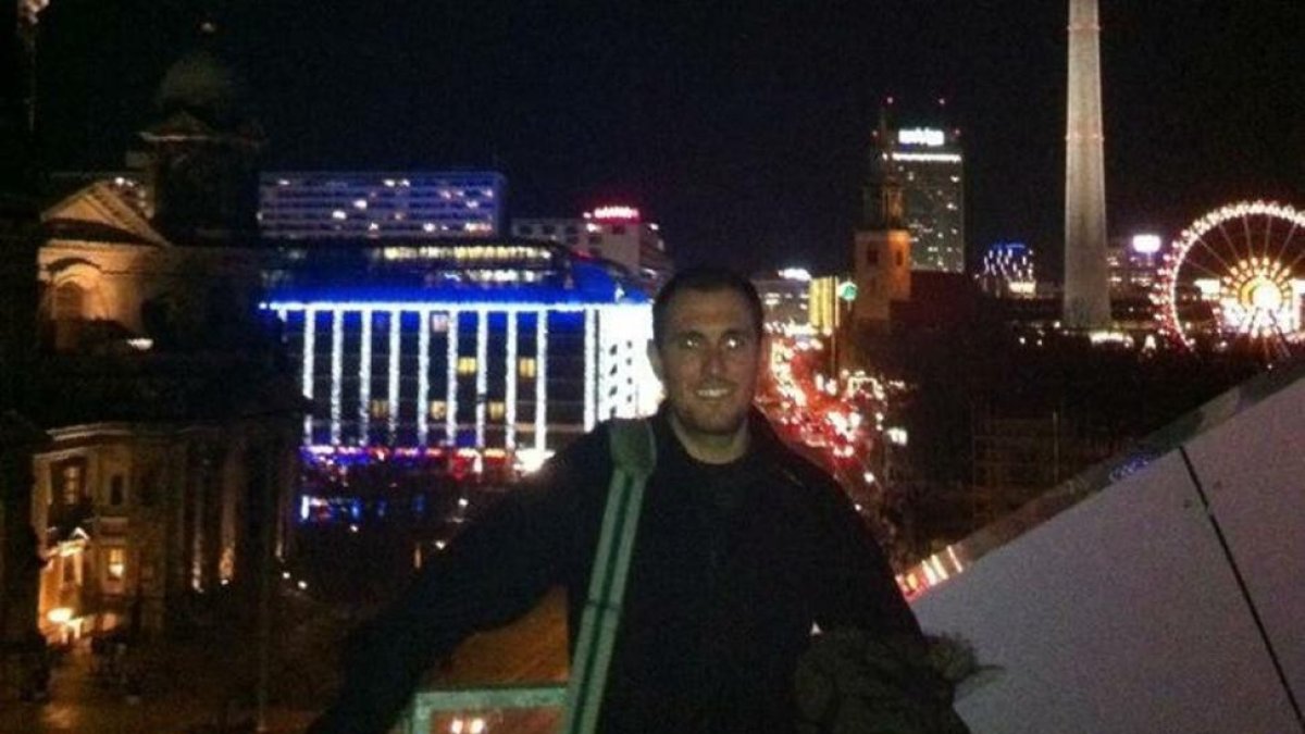 Manuel García Torrubia posa con la ciudad de Berlín a su espalda.-