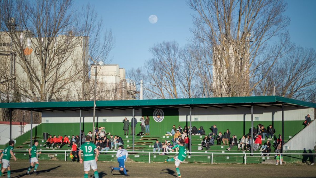 El San José necesita ganar este sábado en Palencia. HDS
