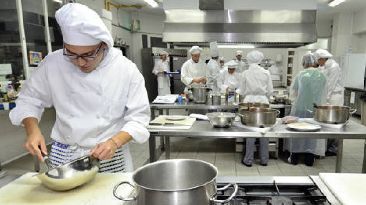 Alumnos del CIFP de La Merced. ÁLVARO MARTÍNEZ-