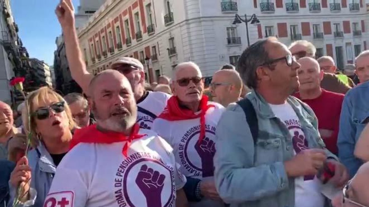 Manifestación de pensionistas en la Puerta del Sol de Madrid.-DAVID CASTRO