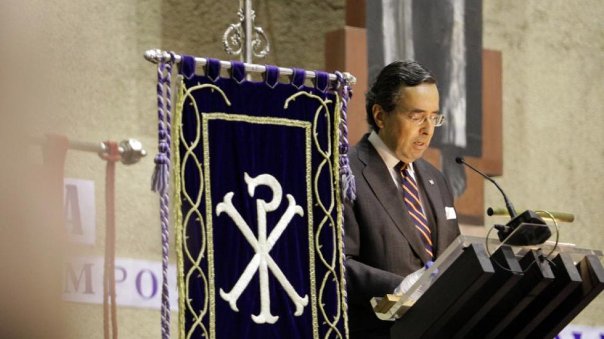 Amalio de Marichalar durante la lectura del pregón.-DIEGO MAYOR