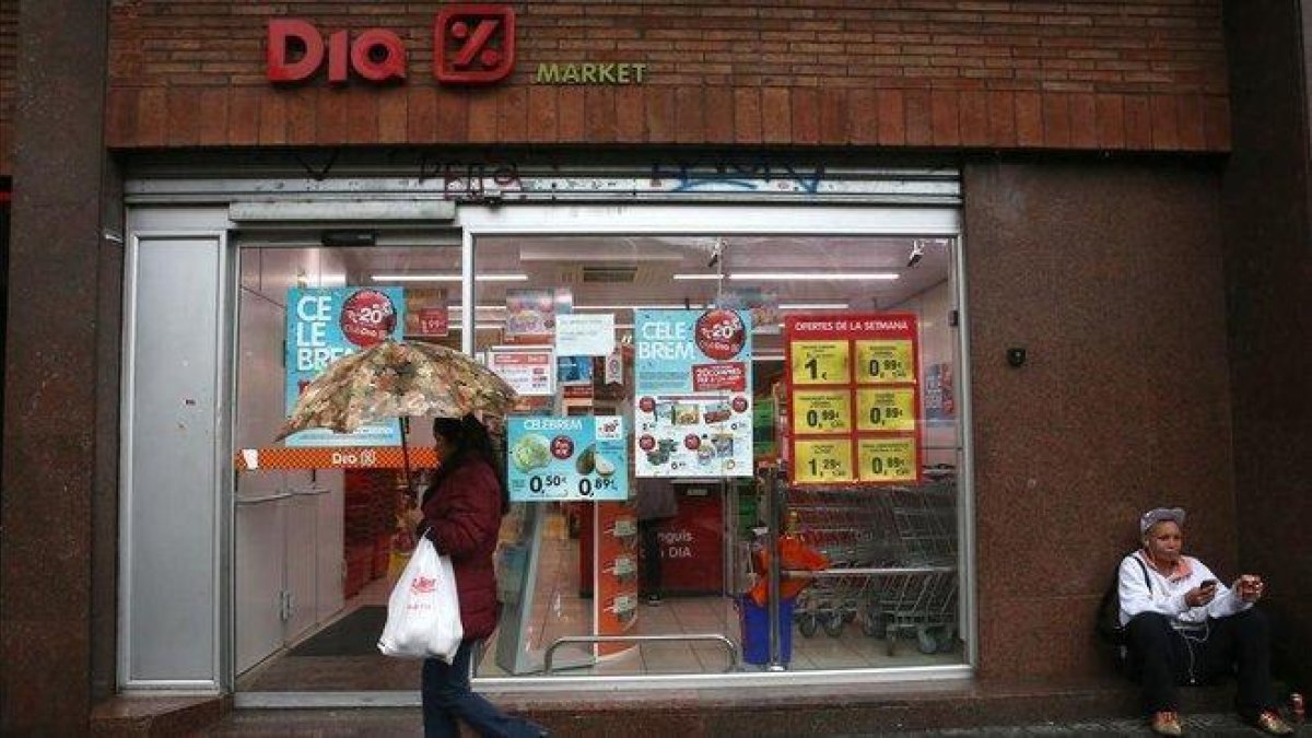Un supermercado Dia en Barcelona.-ELISENDA PONS