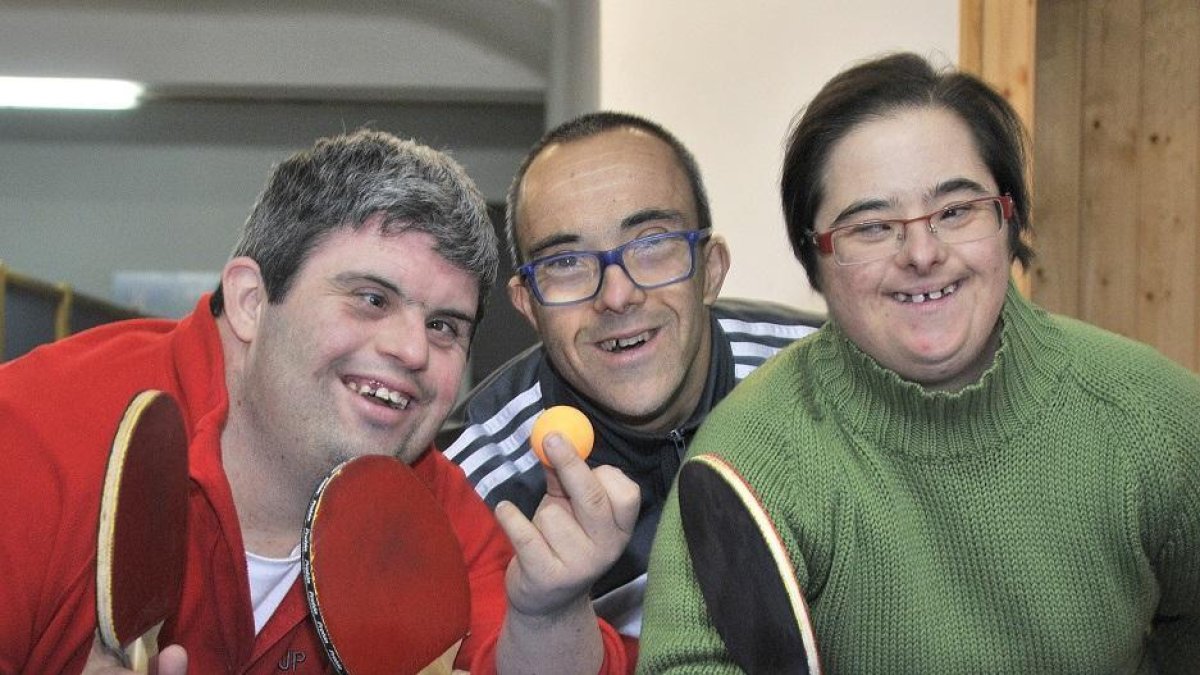 Lidia Gonzalo, Alberto Molina y Álvaro Herrero, deportistas del Clud Deportivo Ande Soria.-VALENTÍN GUISANDE