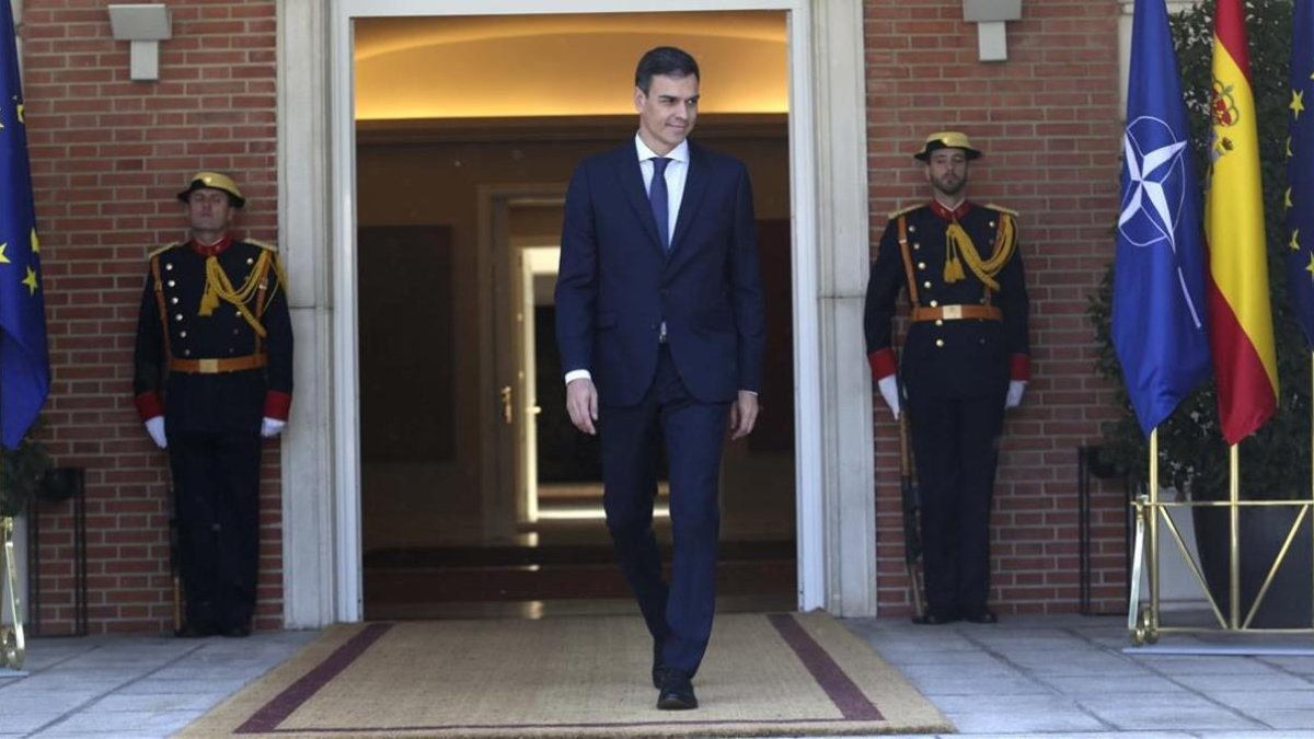 El presidente del Gobierno, Pedro Sánchez, en la Moncloa, donde recibirá este lunes al president de la Generalitat, Quim Torra.-DAVID CASTRO