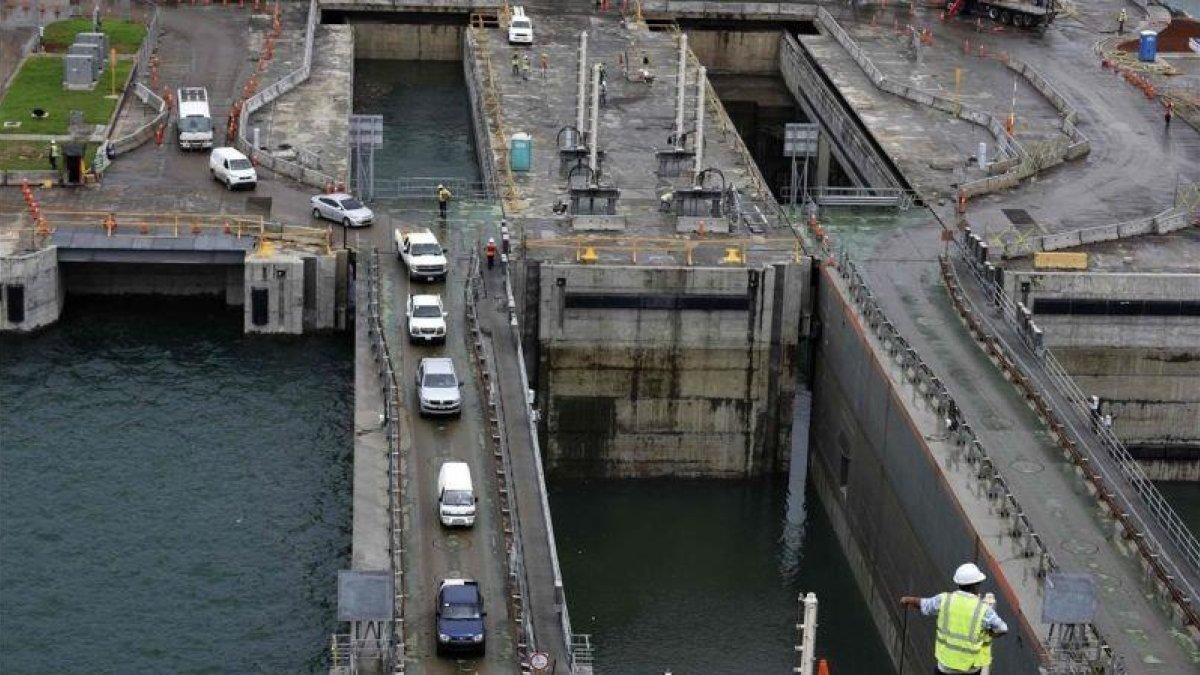 Pruebas en la ampliación del Canal de Panamá tras acabar las obras.-EL PERIÓDICO