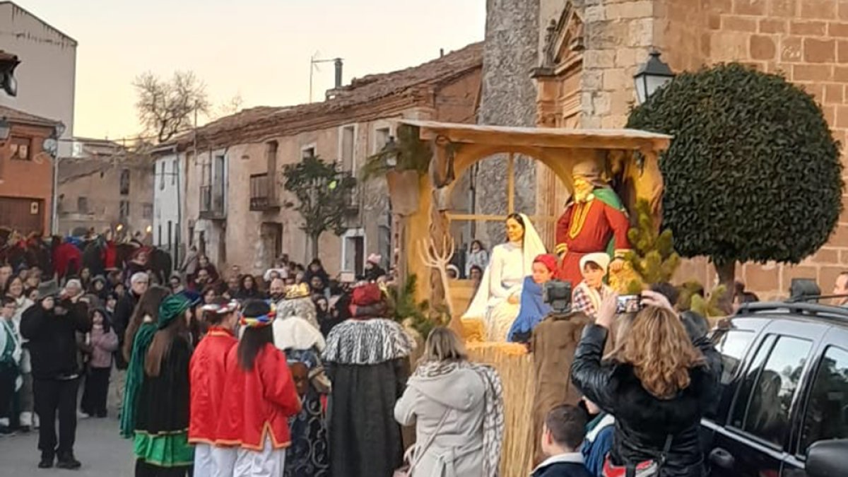 Luis Presa, a la izquierda, con Luis García, José Antonio García y Mercedes Morán, el miércoles en Ávila.-A. García