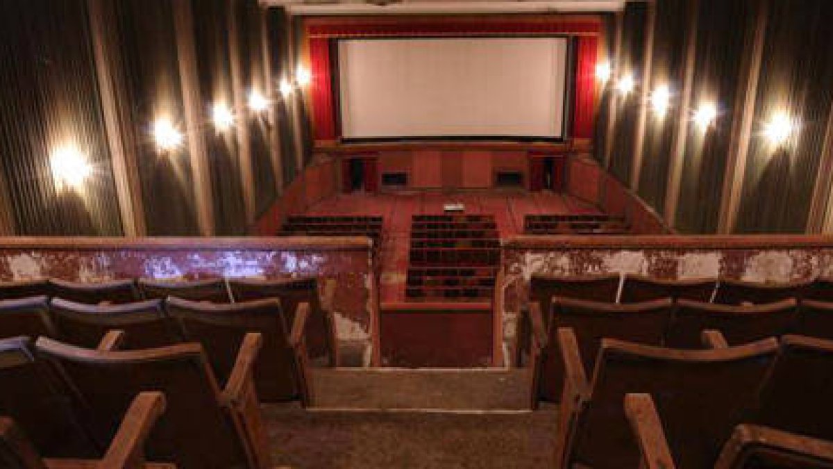 El amplio patio de butacas del Cine Numancia de Arcos. / AMIGOS DE ARCOS-