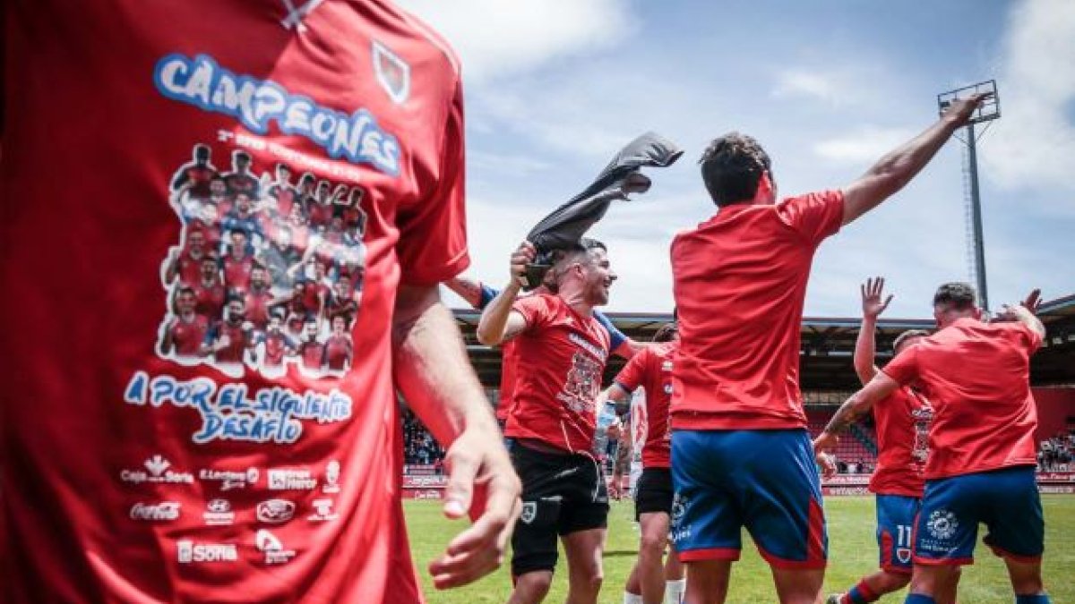 El Numancia celebraba el 8 de mayo el ascenso a Primera Federación. MARIO TEJEDOR