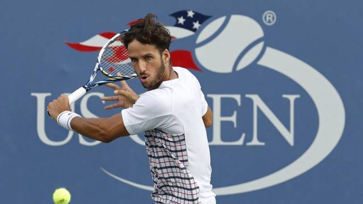 Feliciano López, durante el partido contra Fabio Fognini, en el Abierto de EEUU, este domingo.-USA TODAY SPORTS / GEOFF BURKE