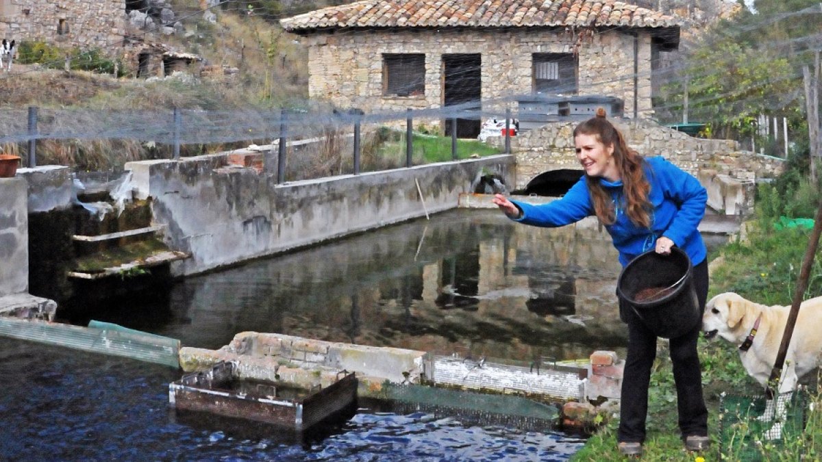 María Polo en su piscifactoría de Vildé. HDS