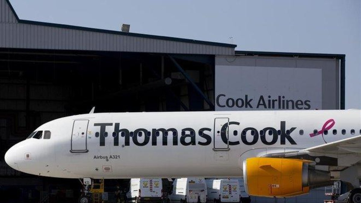 Un avión de Thomas Cook.-