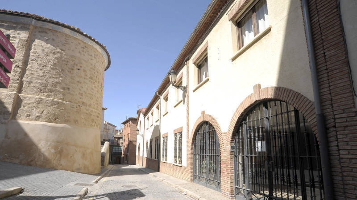 Exterior de la residencia Sor María./ FERNANDO SANTIAGO-