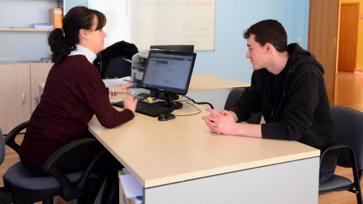 Imagen de archivo de un asesoramiento en un semillero de proyectos.-HDS