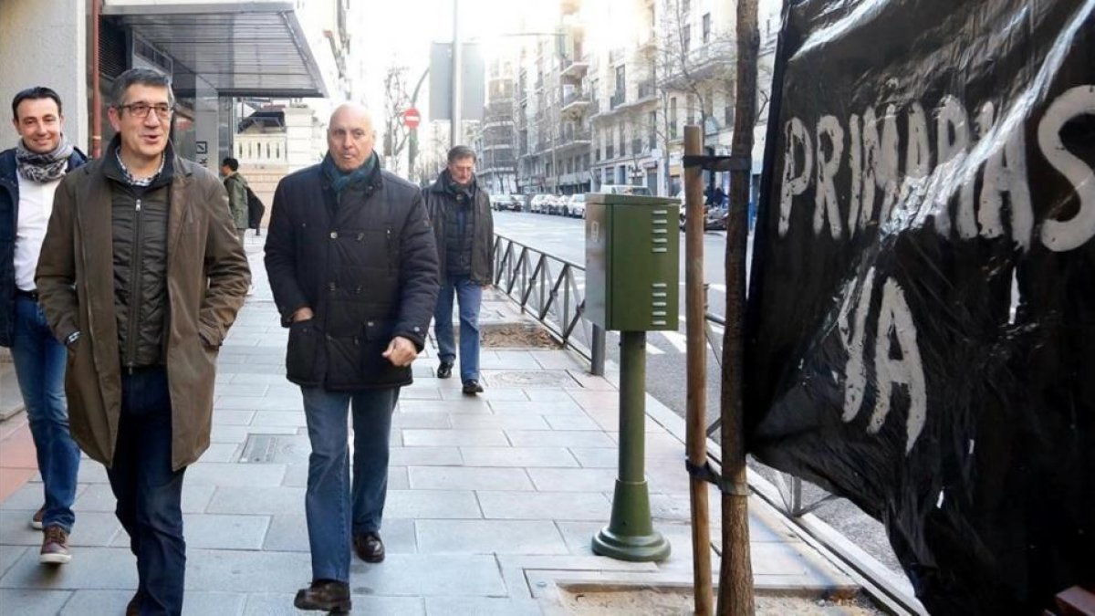 El exlendakari Patxi López, a su llegada al comité federal del PSOE, el pasado sábado en Madrid.-JUAN MANUEL PRATS