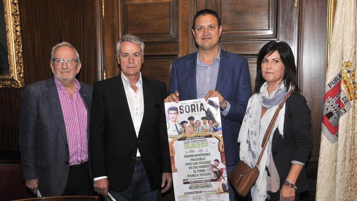 De izquierda a derecha: Jesús Bárez, José Luis Palomar, Alberto García y Milagros Pérez Cintora.-Valentín Guisande