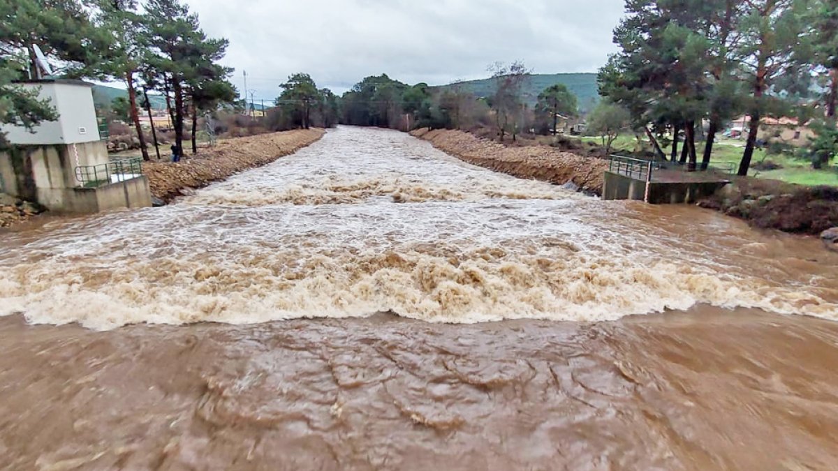 Crecida en el río Revinuesa. HDS