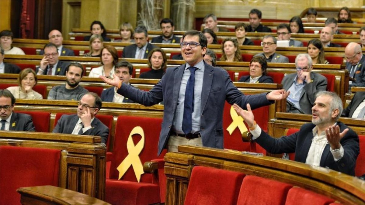 El pleno en el Parlament se ha vivido con tensión-FERRAN SENDRA