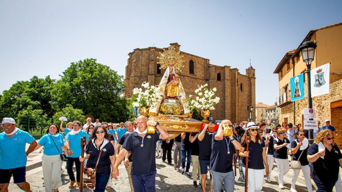 Procesión de la Virgen de los Milagros en Ágreda.-MARIO TEJEDOR