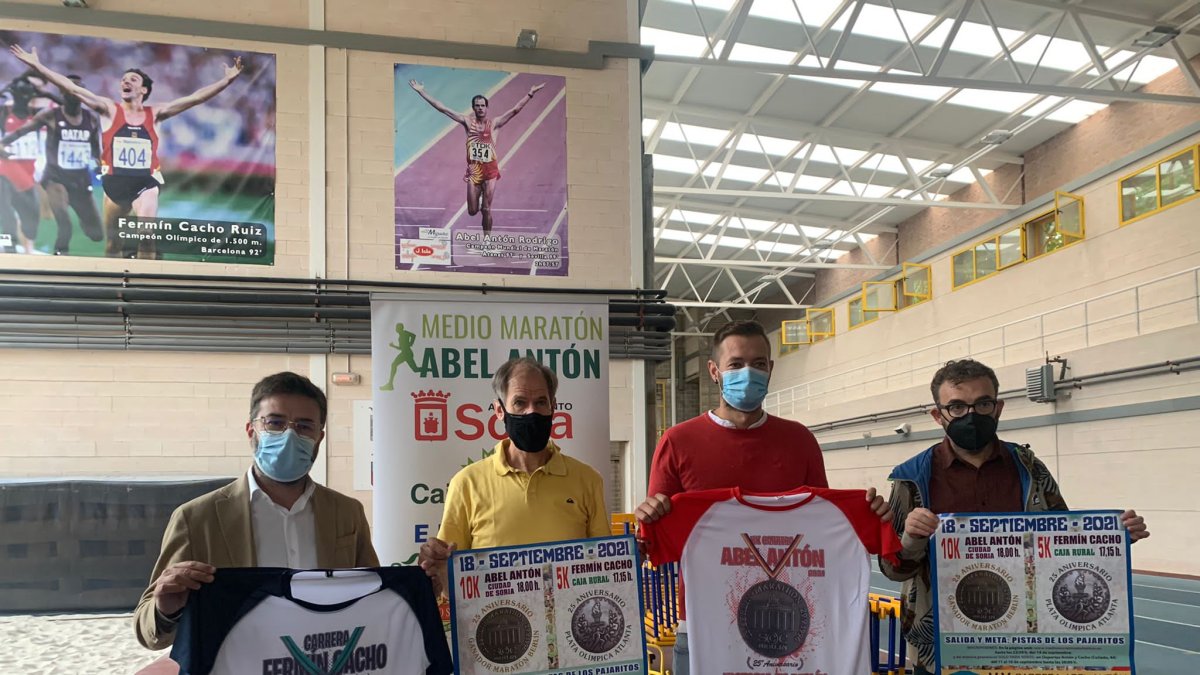 La presentación de la 10k Abel Antón y la 5k Fermín Cacho tenía lugar en el módulo del Caep. HDS