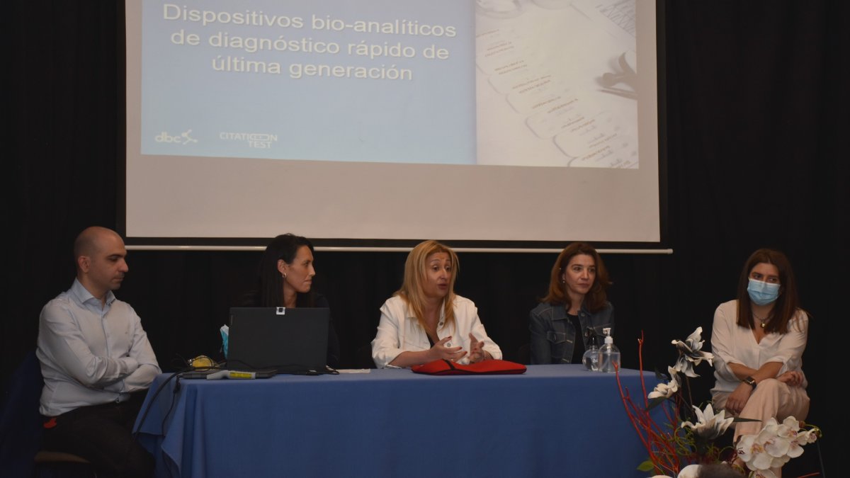 Un momento de la presentación ayer en el Ies Politécnico.-HDS