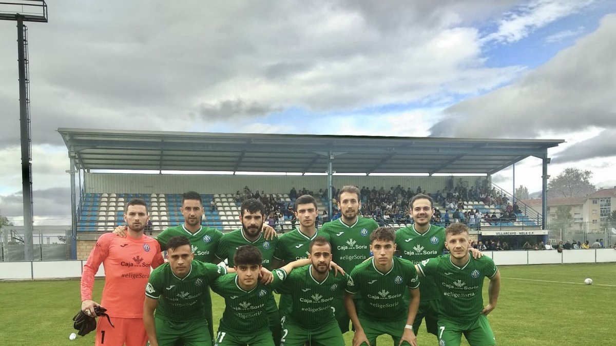 El once inicial del San José en el partido ante el Villarcayo. TWITTER SAN JOSÉ