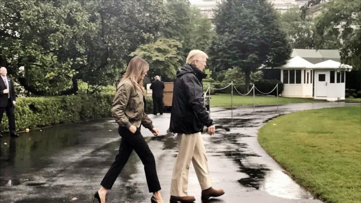 Melania Trump con tacones-TWITTER @USANewsAgency